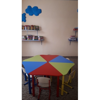 Столы детские Ромашка (6 секций) для детского садика